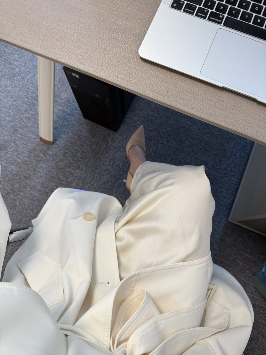 你是不是油猫饼 tweet media