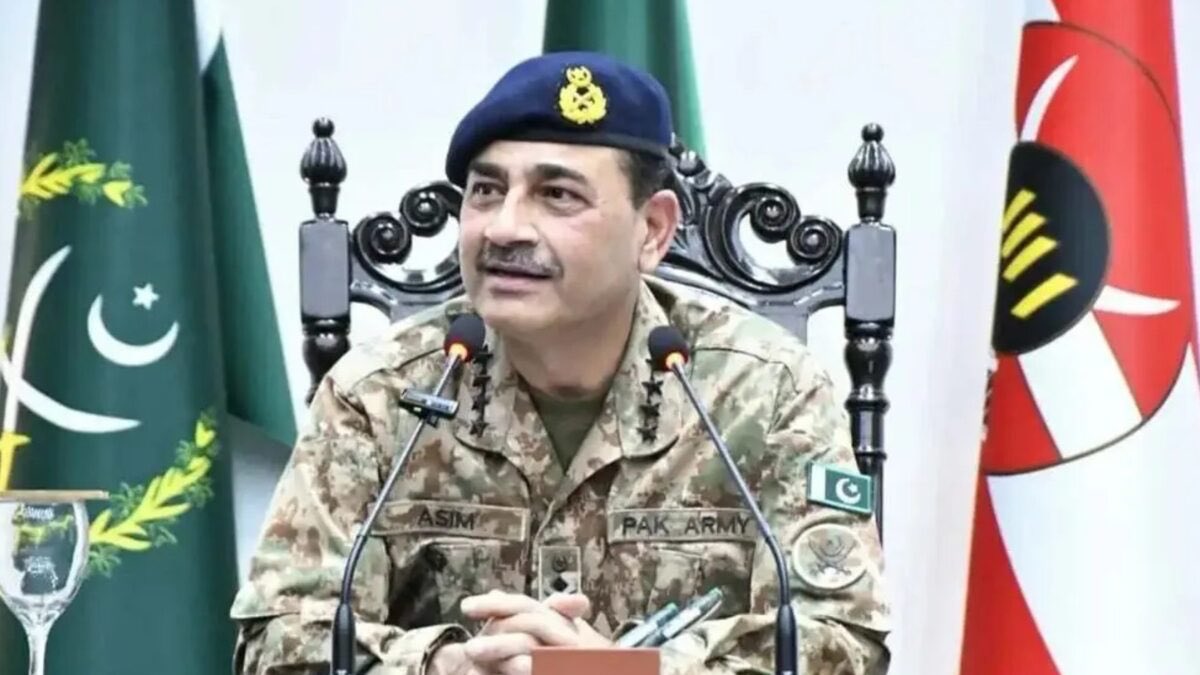 HemanNamo's tweet image. 4/5
Three capitals. One day.
Washington sanctions. Palm Beach cancels. Islamabad opens corridors.
Pakistan took $8B+ Saudi cash, hosted back-channels, then legally enabled transit to Iran.
Field Marshal Asim Munir running the show.
#FieldMarshalMunir #Geopolitics