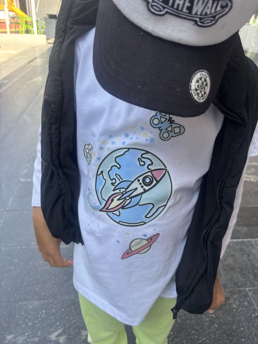 laUr3n_2919's tweet image. Perfect Sund☀️y   #myhandsomeboy 🧒🏻 #coffeelover ☕️ #barre 🩰 #lovemywork 🎨