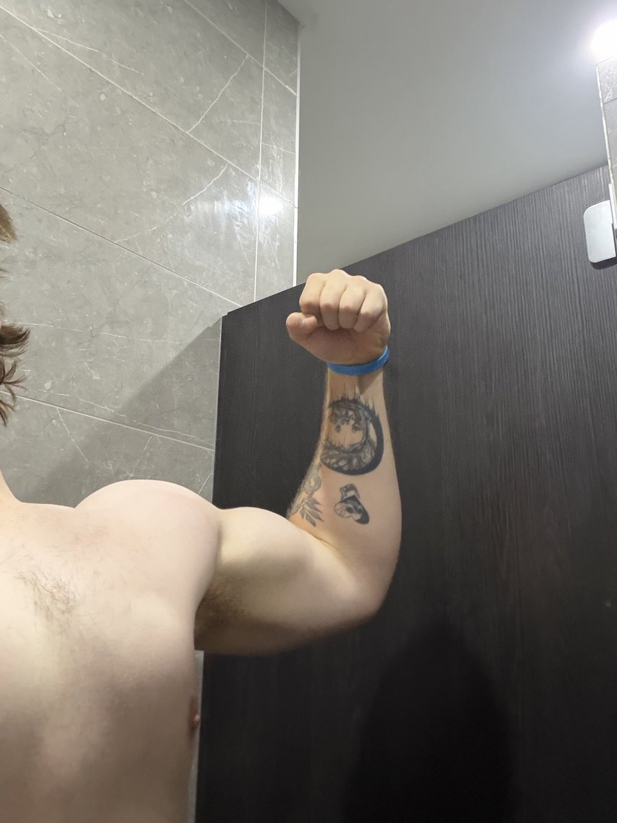 tarnishedking23's tweet image. Anyone wanna bite them #gym #trending