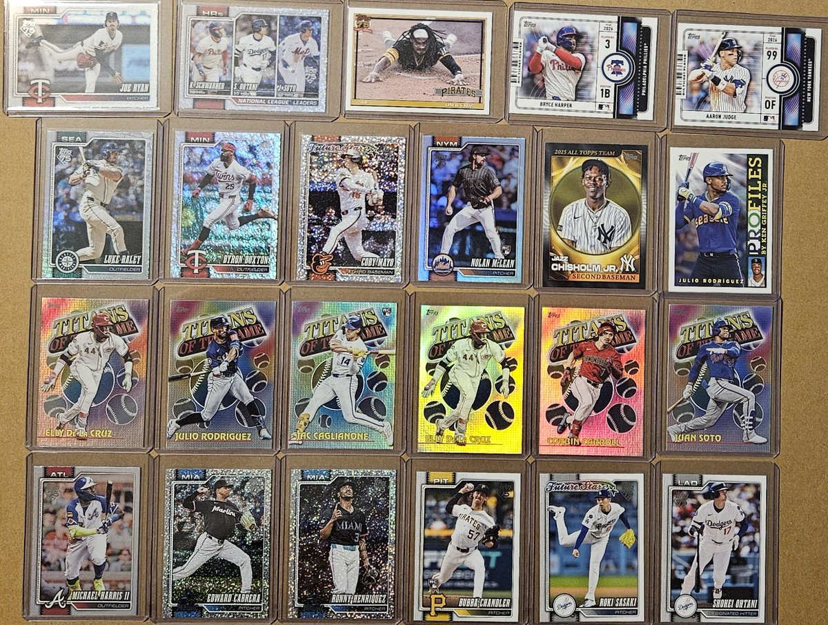 3bangerbreaks's tweet image. #Hits from the 2026 #Topps &amp;amp; #Celebration #Baseball #PYT +  #Random #Team #Mega #Box #Break

#TBBCrew #MLB #TBBReposts #TBBElite #TBBPlus #TBBGold #tradingcards #thehobby