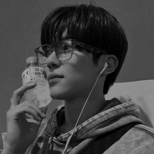 Reragana's tweet photo. @outer_cosmo ️️ ️️ 
️️ ️️ 
ANUNG SEGARA (2001).
Nyarap dulu, bro. Diaduk, jangan?
️️ ️️ 
️️ ️️ https://t.co/XCx2JlrGTn