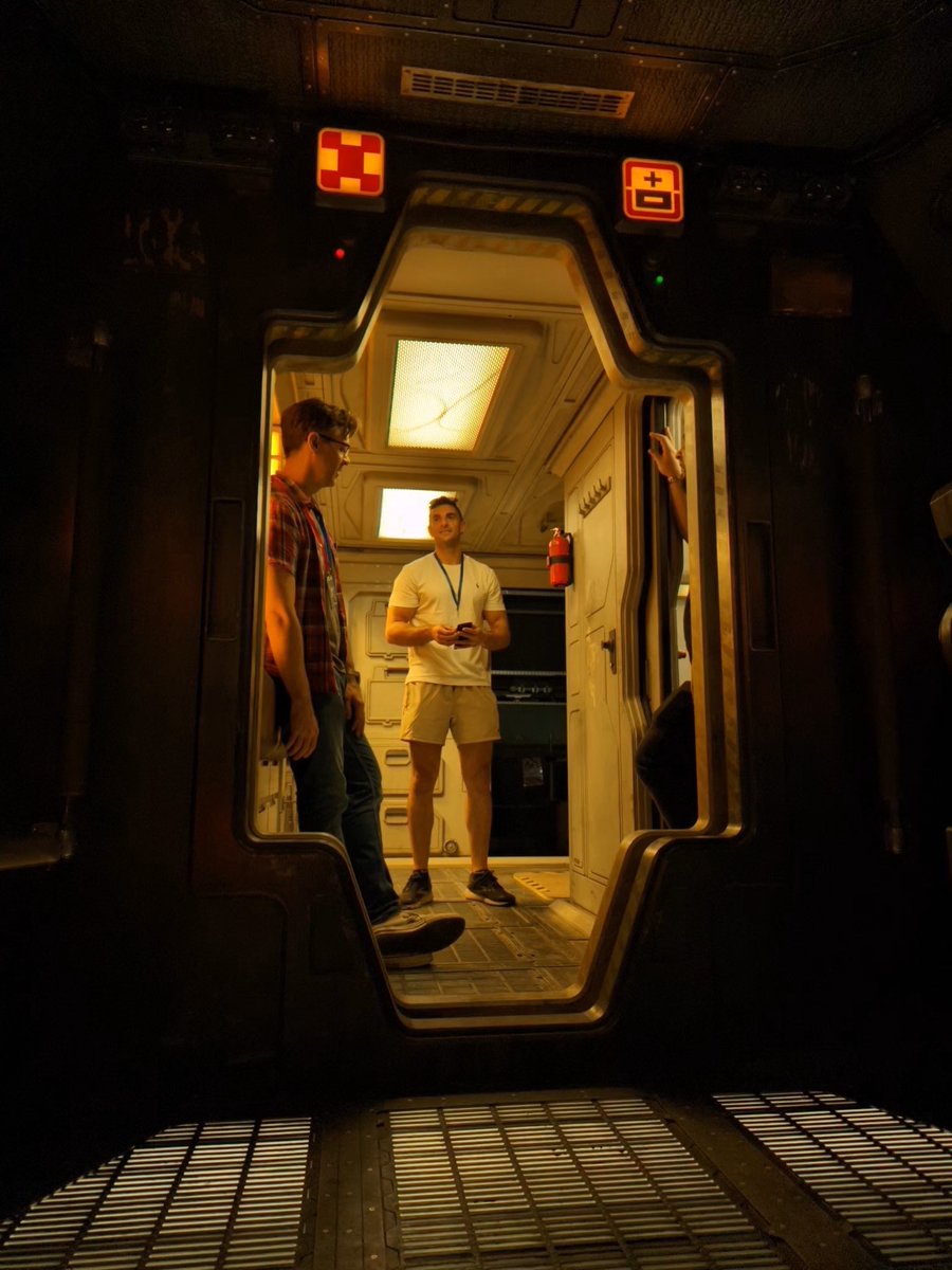 nickstath_art's tweet image. Happy #AlienDay !
Here’s a throwback to some photos of me on set of #AlienRomulus back in 2023

Alien will always be incredibly special for me due to the people I met, and the doors that opened for my career