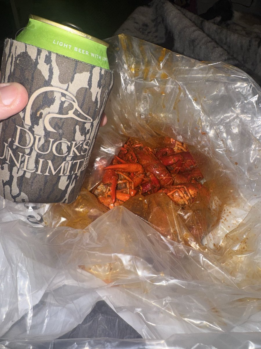 CrimsonHardHat's tweet photo. Dinner Tonight #cajun #lank #mudbugs https://t.co/vvhYQdQObh