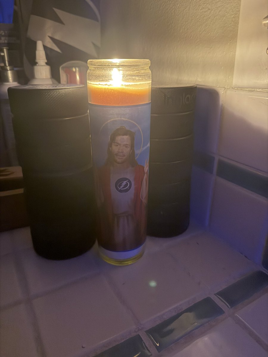 Karen Clemente💙⚡️ tweet media