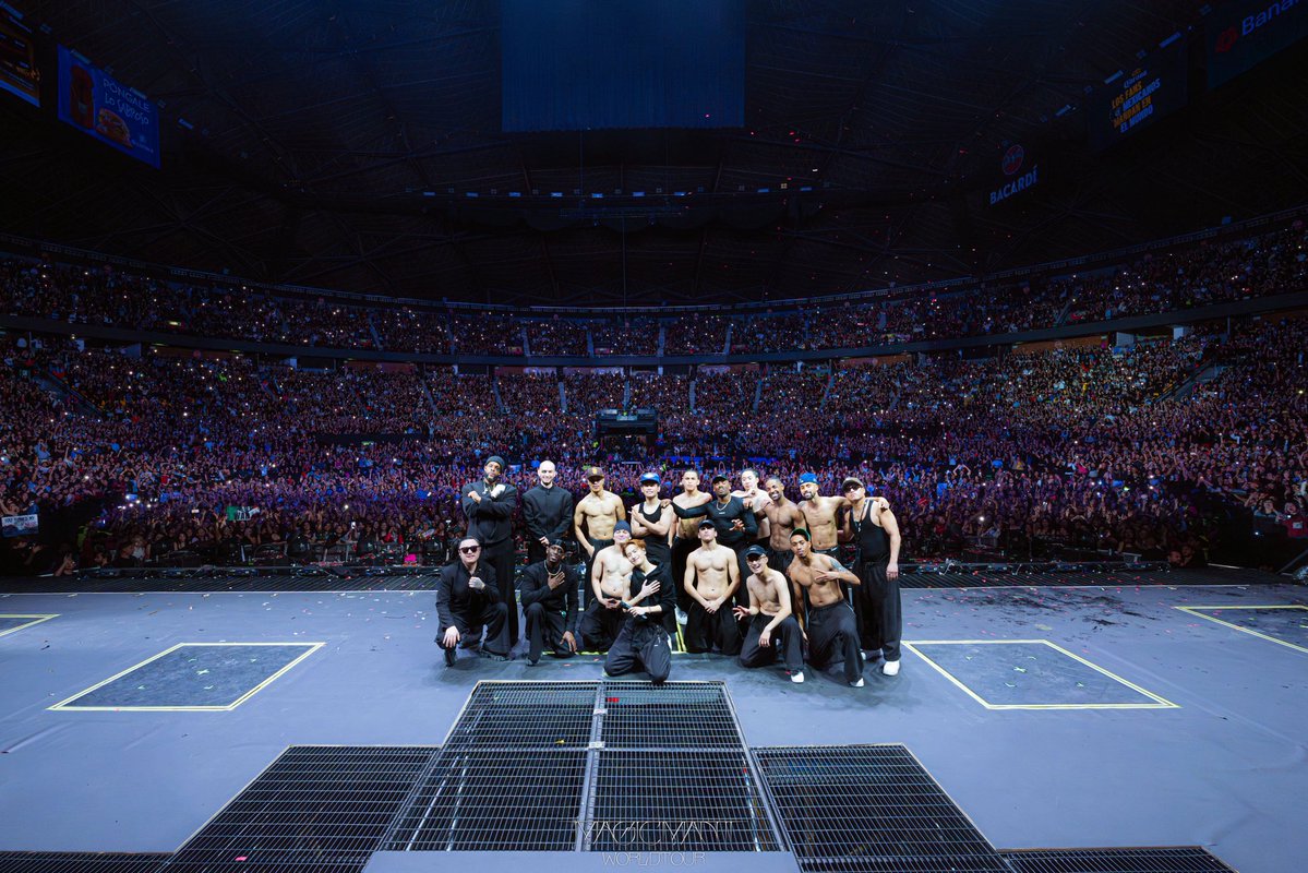 _Hello.98 tweet media