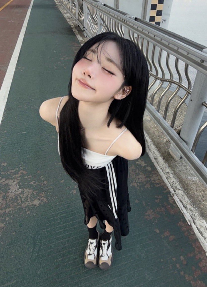 naky as cats 🐈‍⬛ tweet media