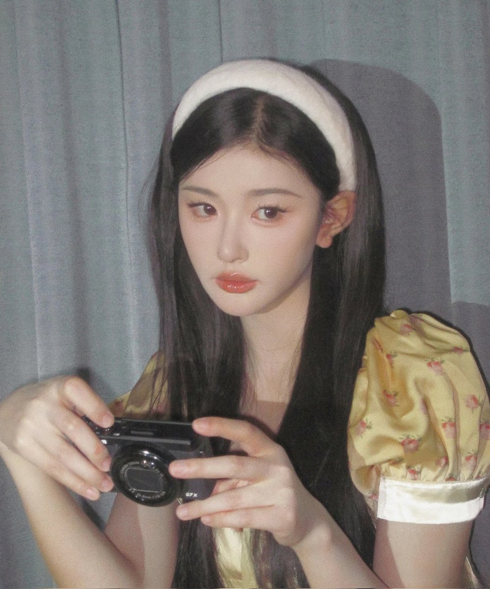 catbeery's tweet photo. @outer_cosmo ㅤㅤㅤㅤ

Flonya Jaquelina Mentari, 1998
Sangat suka baking dan memasak, terkadang juga suka jajan kok.

Bagaimana dengan calon kawan?

ㅤㅤ https://t.co/g2ZbmciALC
