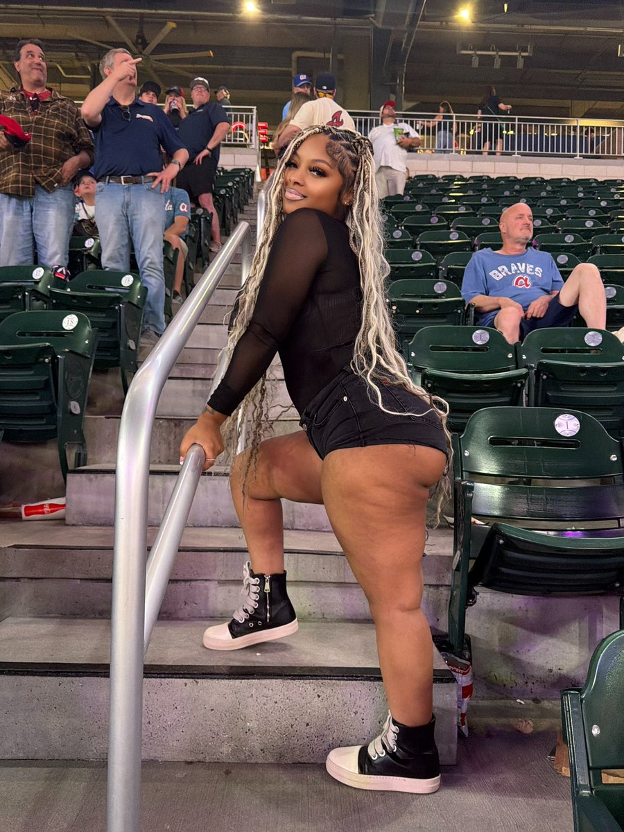 Ash 🦋 tweet media