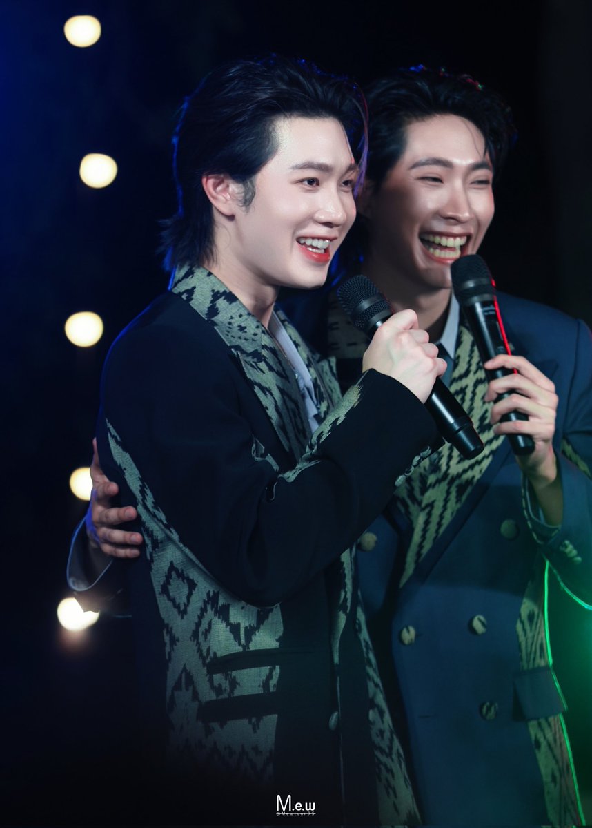 m.e.w 🌻🍃 tweet media