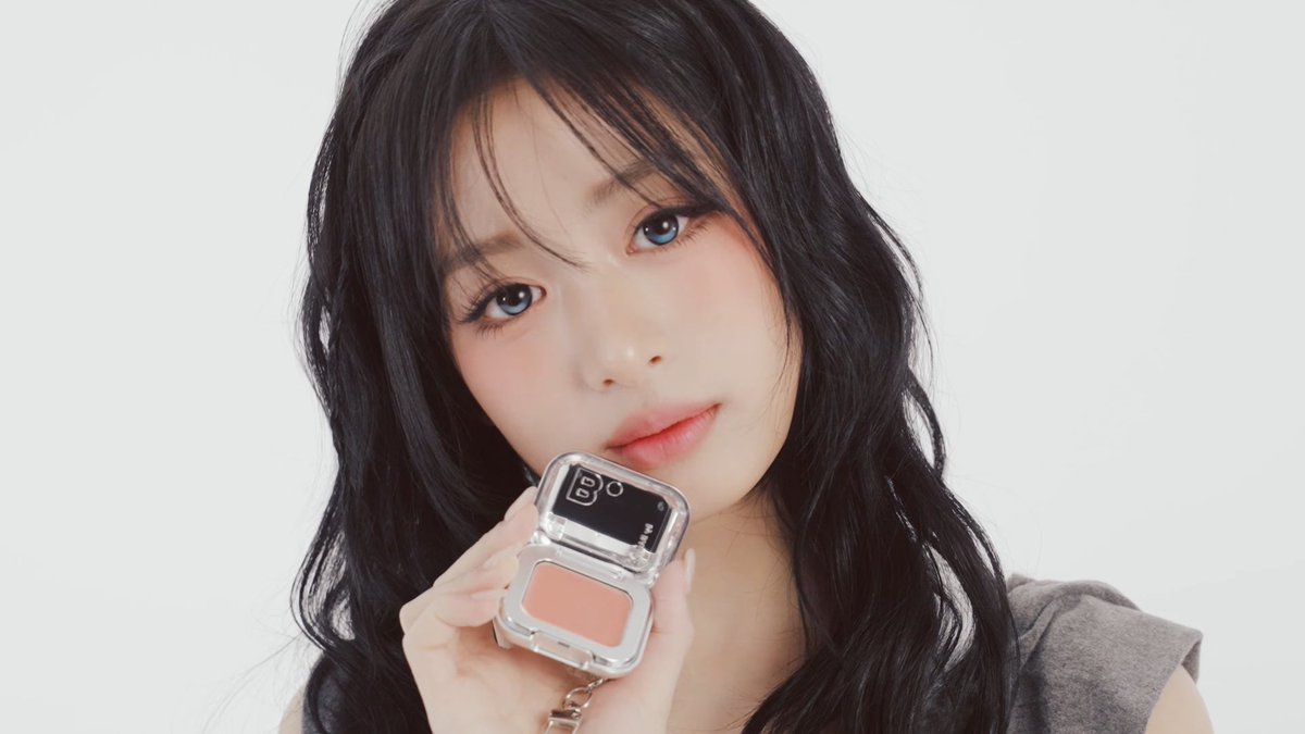 ahyeon pics tweet media