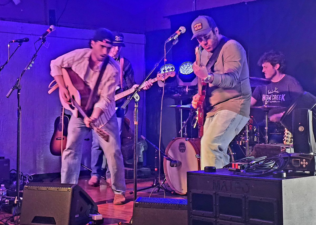 DavidinSL's tweet image. #Syracuse #Vernont #NewYork Low Gap (right pic) &amp;amp; Brendan Walter (left pic) just killed it in Michigan last night and they are headed your way!

Syracuse, NY - 4/28
South Burlington, VT - 4/29
New York, NY - 4/30

Kick-Ass Rust-Belt Bluegrass Rock &amp;amp; Roll... don't miss it!