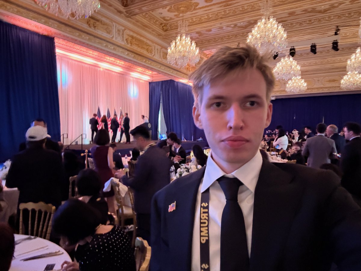 p_volnov's tweet photo. 🇺🇸 Yesterday I have attend a gathering at the MAR-A-LAGO CLUB with @POTUS . Three reasons why stablecoins will be strongly supported by the current administration: 👇

1. US dollar dominance. 
USD has to defend its role as the world’s reserve currency. Stablecoins can push dollars into every corner of global economies,  and, over time, competing with weak local currencies.

2. Competition with China
The U.S. can't not let China launch the first global stablecoin, especially amid ongoing speculation that they are already working on it.

3. Democrats
President Trump first became interested in stablecoins after seeing strong political pushback against them from the Biden administration. It was literally: “they’re against it — so we have to support it.”

Ironically, I got the impression that stablecoins for Trump are less about technology and much more about geopolitics.

@hevn_finance  is in a very strong position to benefit from all of the above. We essentially export the U.S. financial system to global internet companies, and friendly regulation is extremely important for us.