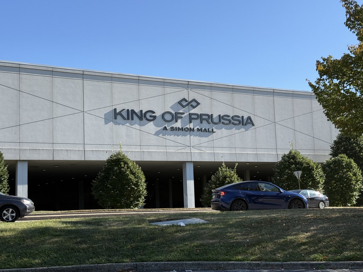 jackie 🐝 tweet media