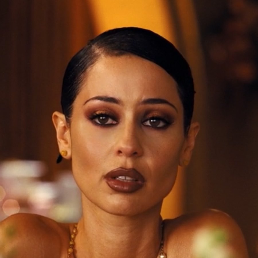 cassie é extremamente egotista né?

n tá nem aí se o marido tá apanhando
n se importa com os sentimentos de sua melhor amiga 

pqp odeio essa mina #euphoria