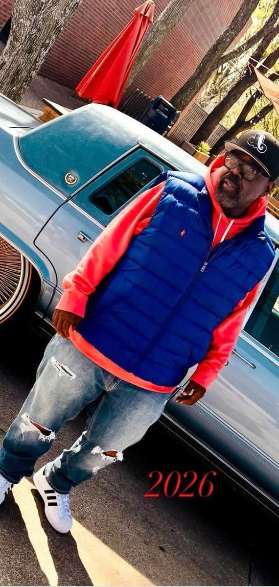 polo_man404's tweet image. 🚨#Memphis rap legend #8Ball (of 8Ball &amp;amp; #MJG) has showcased a significant weight loss transformation on #Instagram, detailing a 6-year journey that brought him down from roughly 400 lbs to around 280 lbs. 
▪️The rapper has attributed his progress to lifestyle changes, healthier