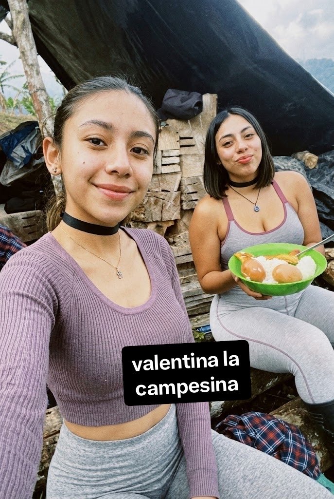 LaFincadeValen's tweet photo. ¡Mira el video de Valentina! #TikTok https://t.co/wR5qeoVL8d https://t.co/54QJOEPy5i