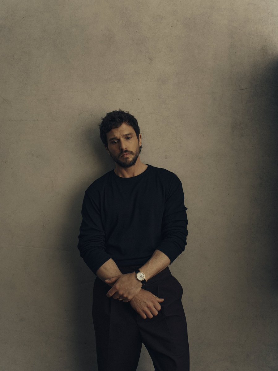 Thrones Updates tweet media