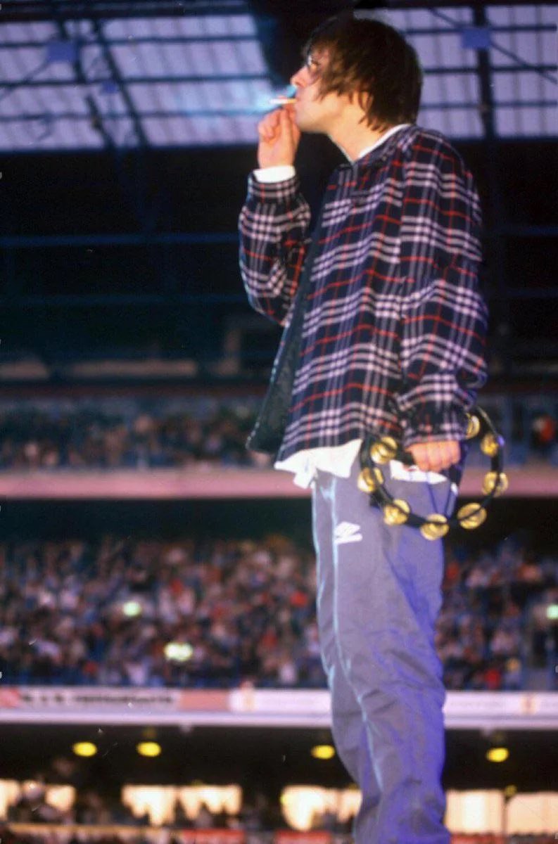 Doylehailhail's tweet photo. Oasis Maine Road 1996 30 year ago today best gig ave ever been at. #oasis #maineroad https://t.co/ewaTyi0J3T