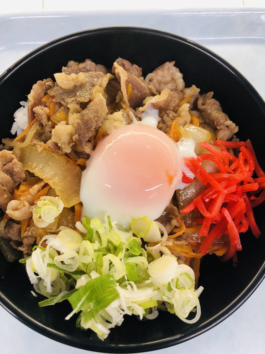 本日のおすすめメニュー
ねぎ玉牛丼
豚骨ラーメン
鶏の照り焼き定食・丼
カフェ風照り焼きチキン