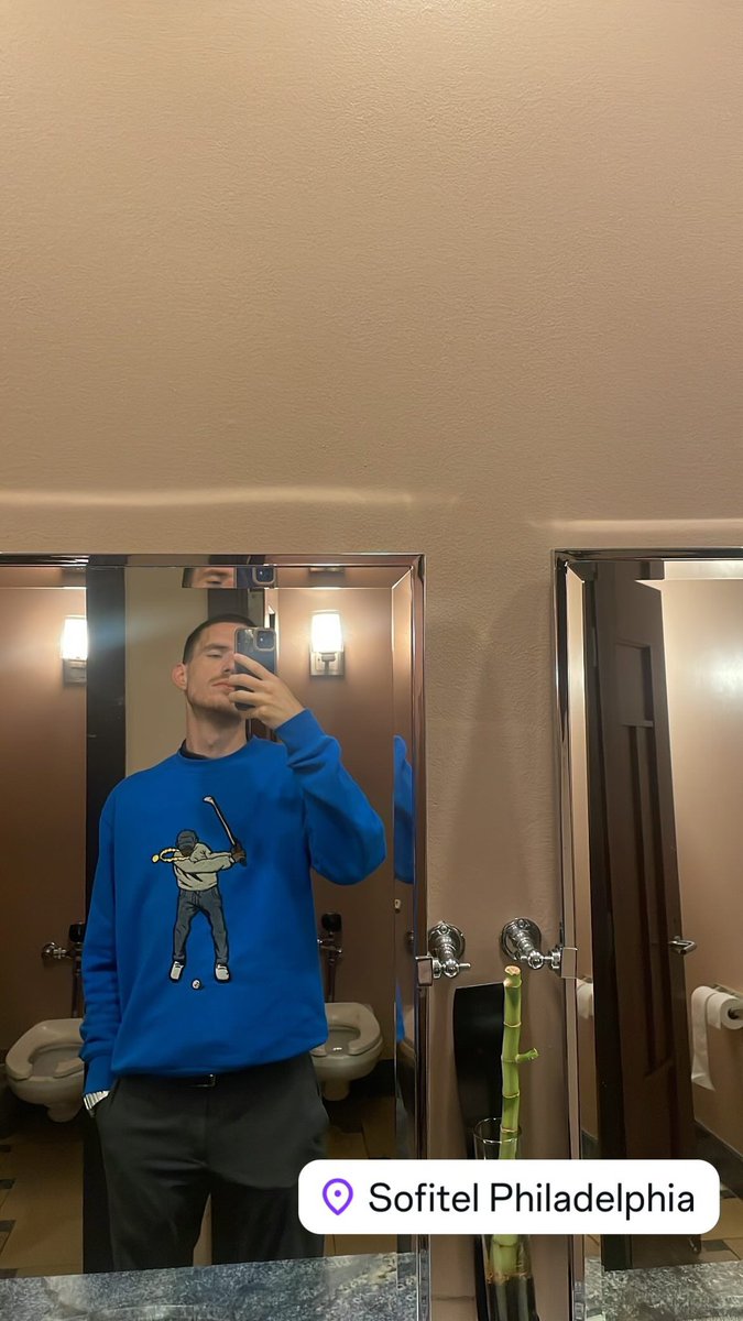 Anna Delvy Muse tweet media