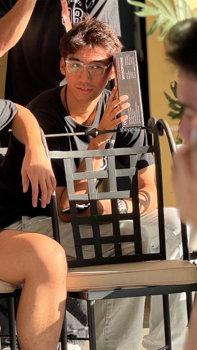 shevanaur tweet media