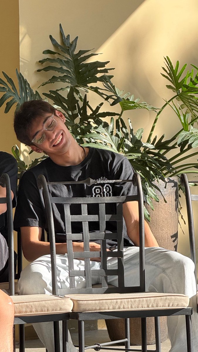 shevanaur tweet media