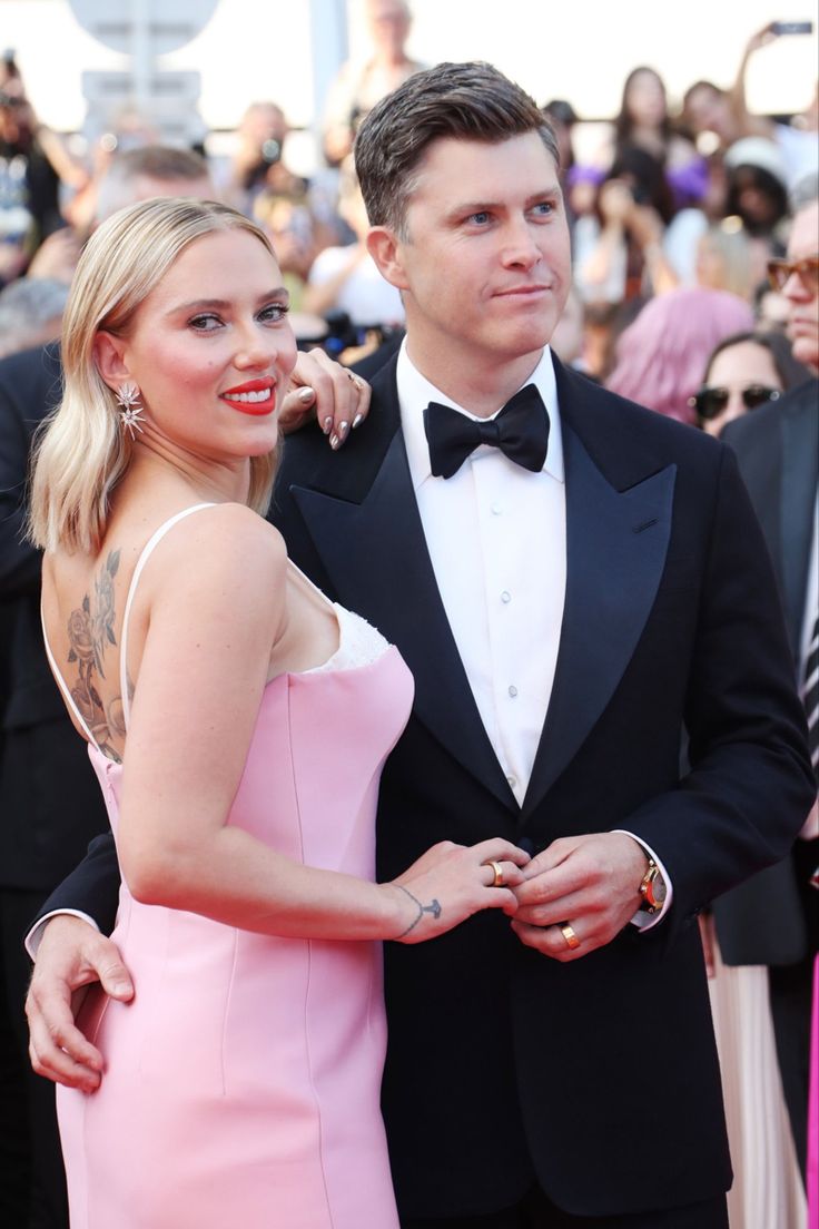 MrkItsme94772's tweet image. 🚨Scarlett Johansson’s Dating History

-2008 — Ryan Reynolds 🇨🇦 (Married)
-2009 — Ryan Reynolds 🇨🇦
-2010 — Ryan Reynolds 🇨🇦 (Divorced)
-2011 — Single
-2012 — Romain Dauriac 🇫🇷 (Dating)
-2013 — Romain Dauriac 🇫🇷 (Engaged)
-2014 — Romain Dauriac 🇫🇷 (Married)
-2015 — Romain Dauriac