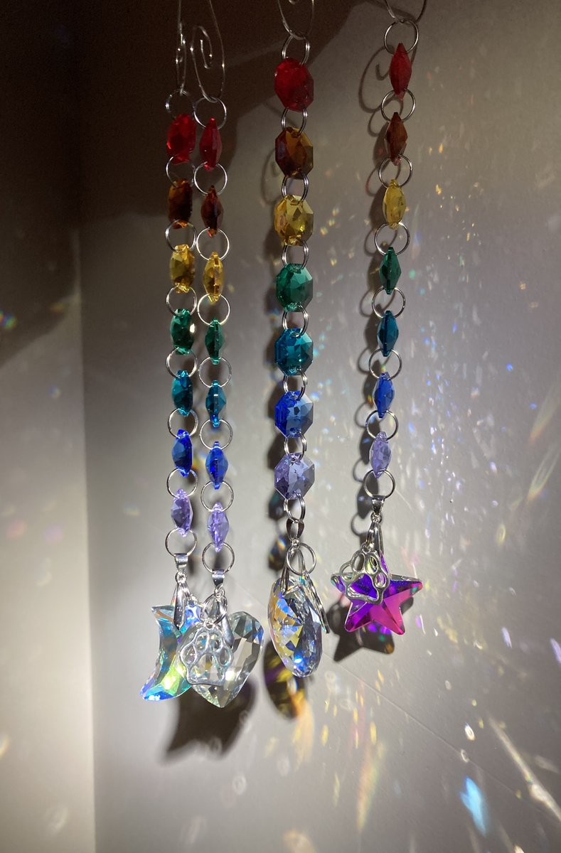livewellian's tweet image. For the ones who came before us… 🐾🌈

Still loved. Still missed.
We created something in their honor.

✨ Giveaway begins tomorrow ✨
#RescueHounds #Handmade #RainbowBridge #dogsoftwitter #KindnessMatters