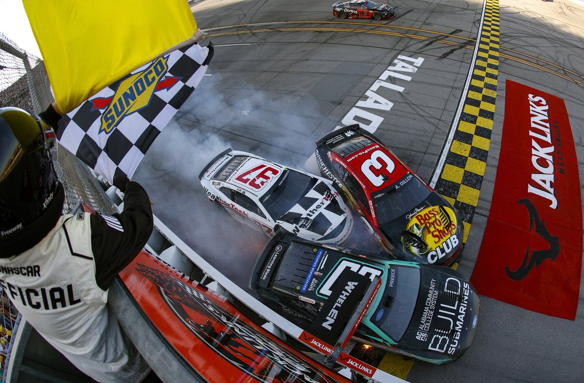 Shane van Gisbergen tweet media