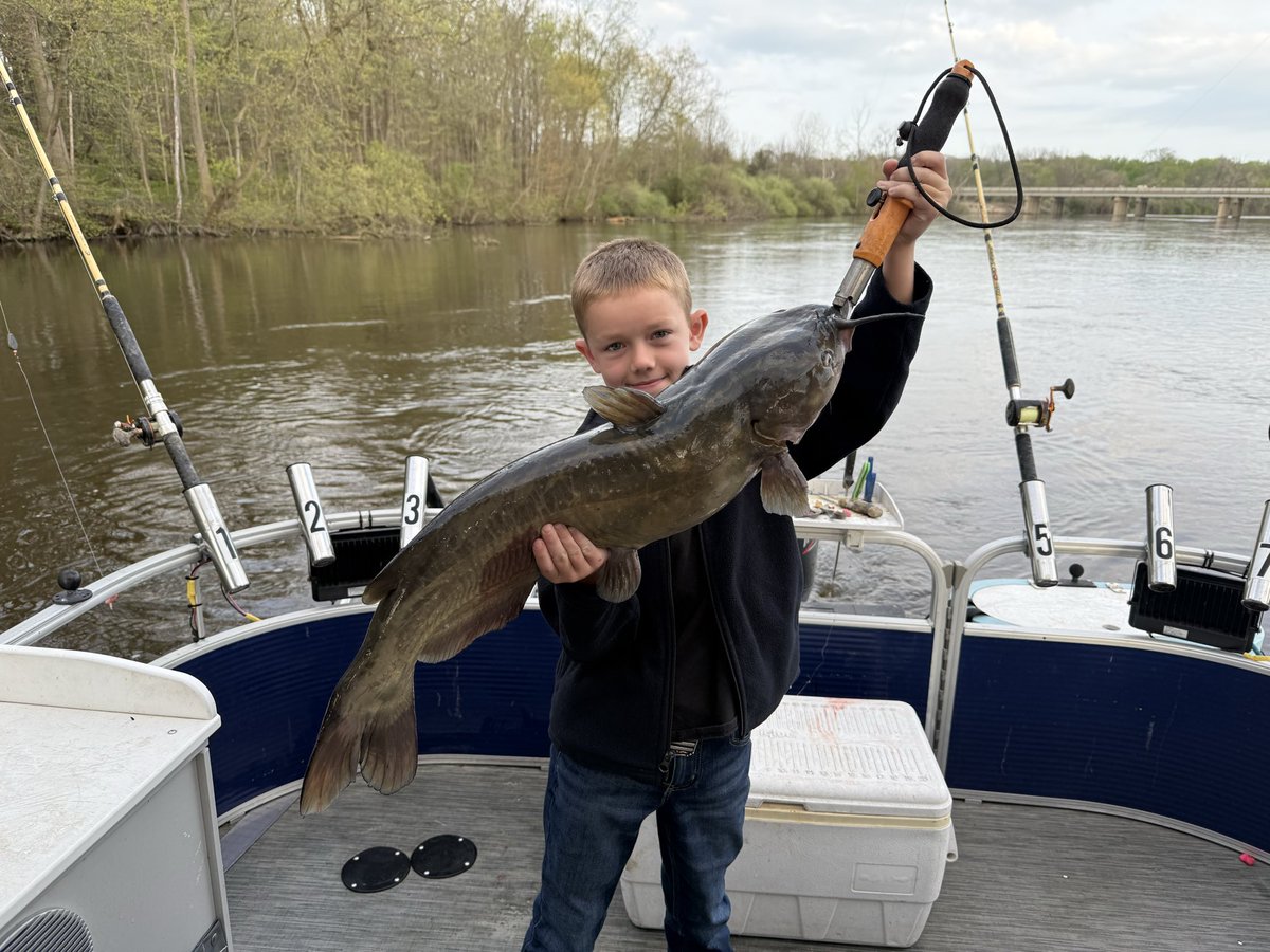gcfishco's tweet photo. Channel cats are biting! https://t.co/ROqPoatAUx
