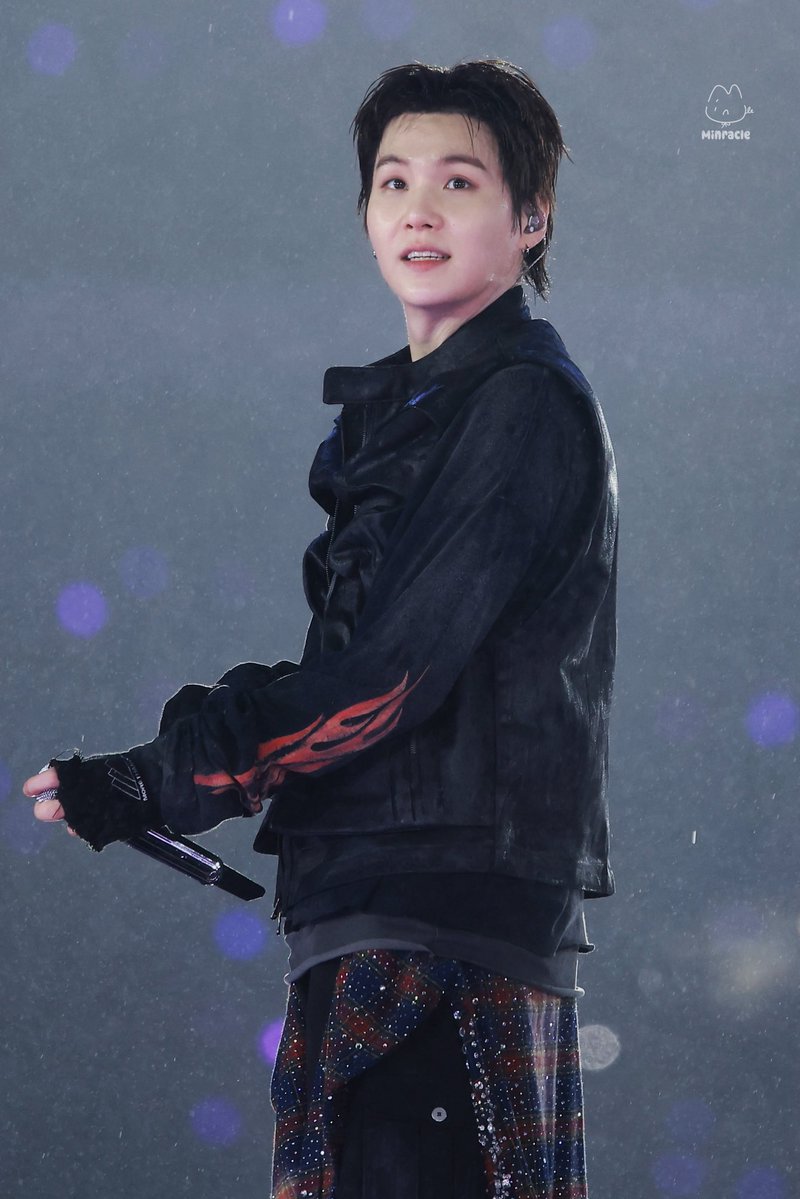 minracle_93's tweet image. 260409 Arirang Tour in Goyang D1

🌧️🐱

#SUGA #슈가 #AgustD #민윤기 
#방탄소년단 #BTS 
#BTS_WORLDTOUR_ARIRANG
#BTS_WORLDTOUR_ARIRANG_GOYANG