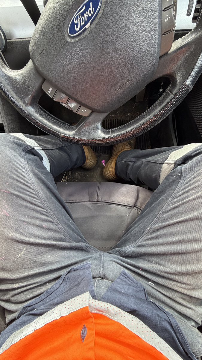 Get to work in my car and be a good boy 😈🥾