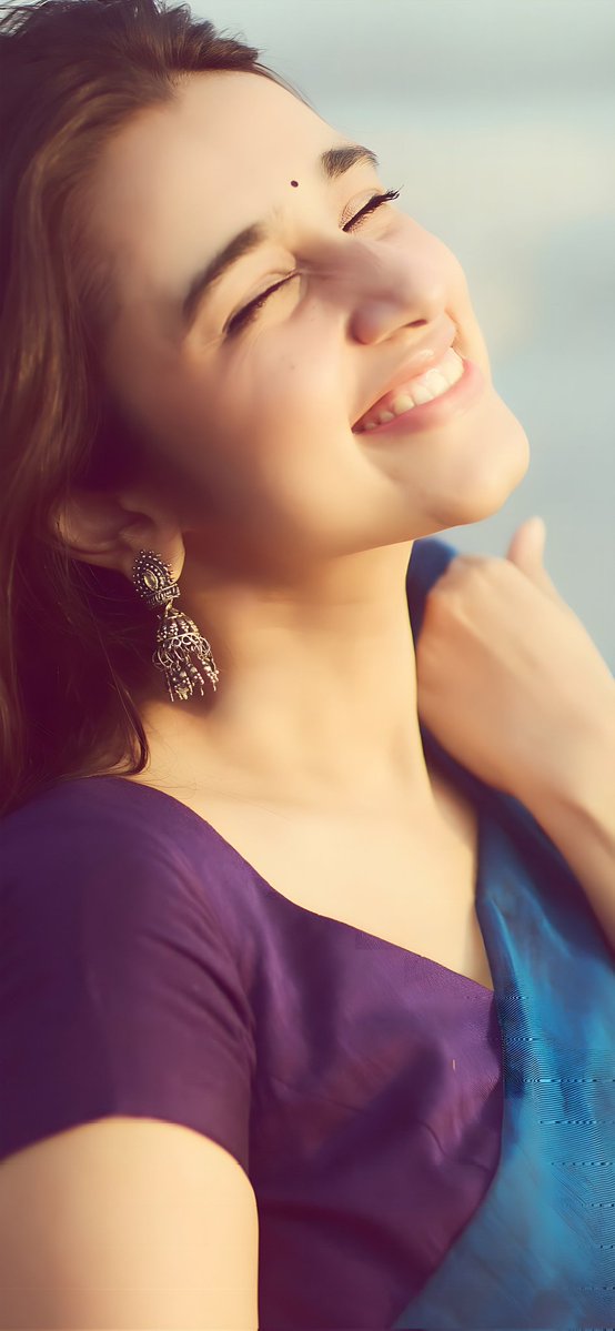 anjanasammu's tweet image. New week. New beginning. 💙😚

Happy Monday 💙🫶🏻