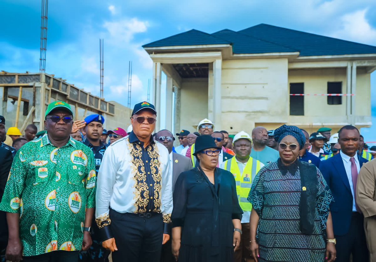 Uduakobong88439's tweet photo. According to the housing data, the Aviation Village project has already created 600 direct construction jobs. Housing projects do not only provide shelter, they also create livelihoods. #ARISEProjectImpact. https://t.co/edpl5MjVSY
