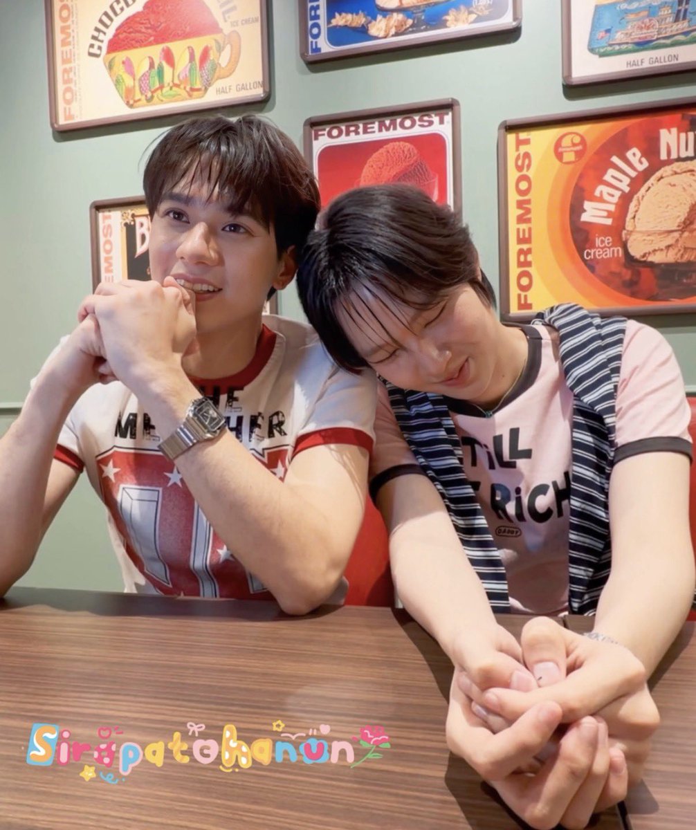 SiraDelacour tweet media