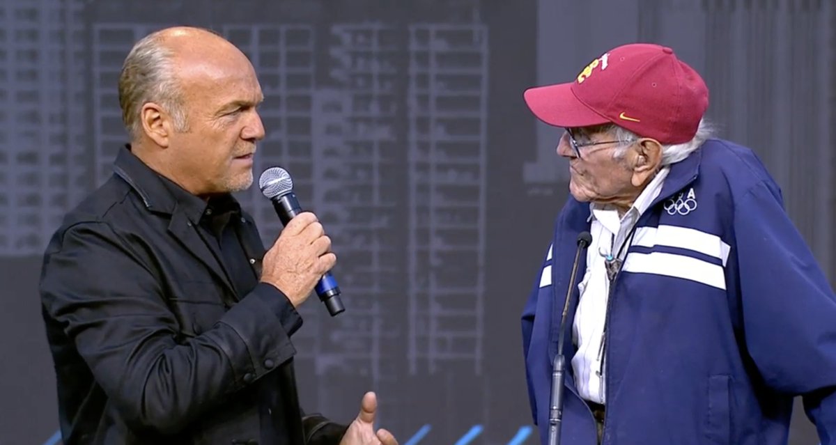 UnitetheUSA1's tweet photo. The world is facing dark times. It can feel scary reading the headlines. No one person can fix all this. Only Jesus can. We believe the life &amp; redemption of Olympian &amp; WWII veteran #LouisZamperini gives hope. Check out
@greglaurie's interview w/Louis. https://t.co/WmZT7hWVL0 https://t.co/5OXE0rmMXm