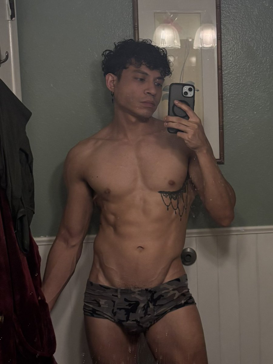 𝐹𝓁𝑜𝓇𝒾𝑒𝓃🌹(VEGAS May 9-12) tweet media