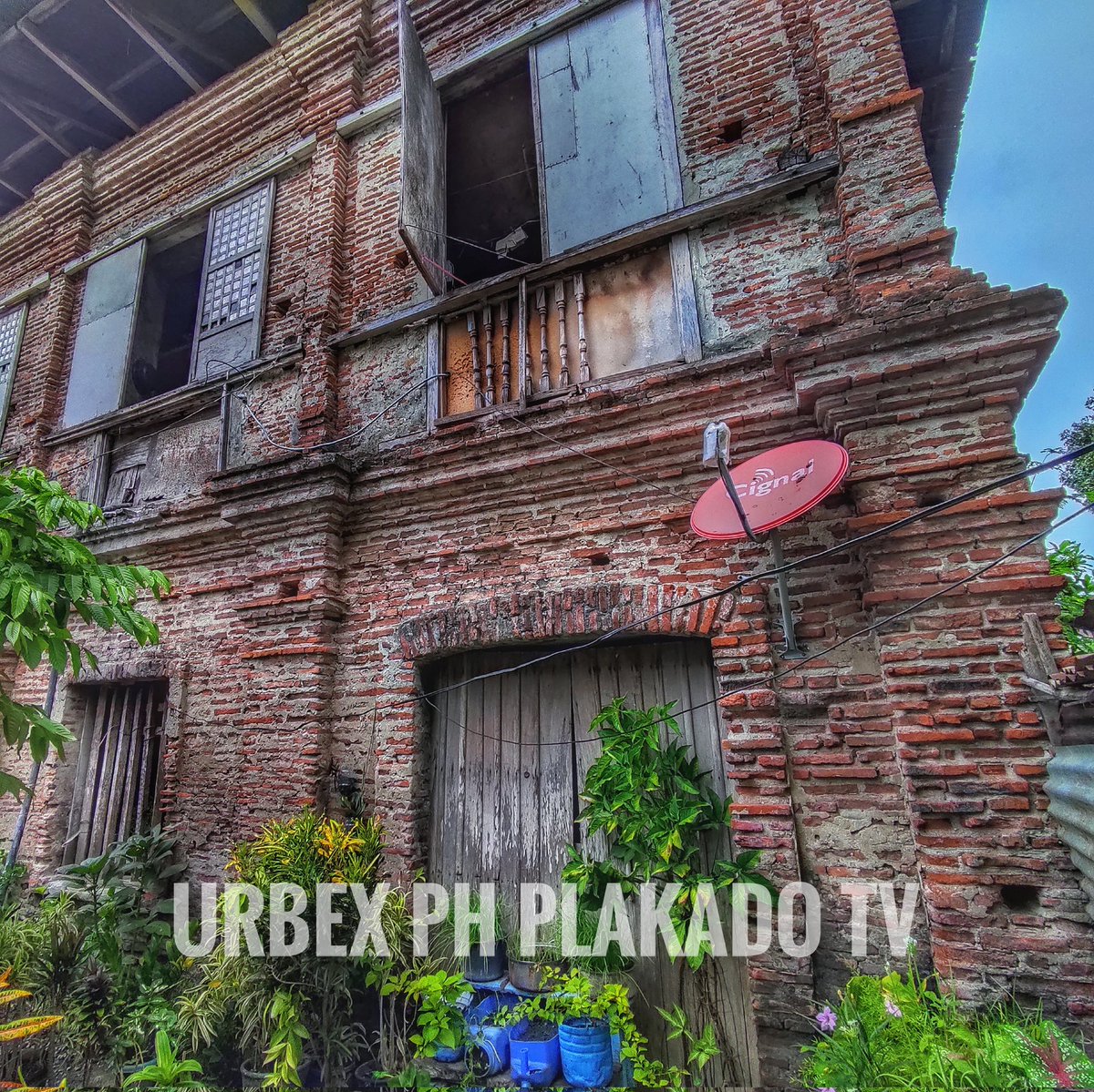 urbexph's tweet image. SPOTTED: BAHAY KASTILA na yari sa PURONG LADRILLO sa Sta. Maria, Ilocos Sur. 

Taken in 2023.

#AncestralHouse #oldhouse #StaMariaIlocosSur #IlocosSur