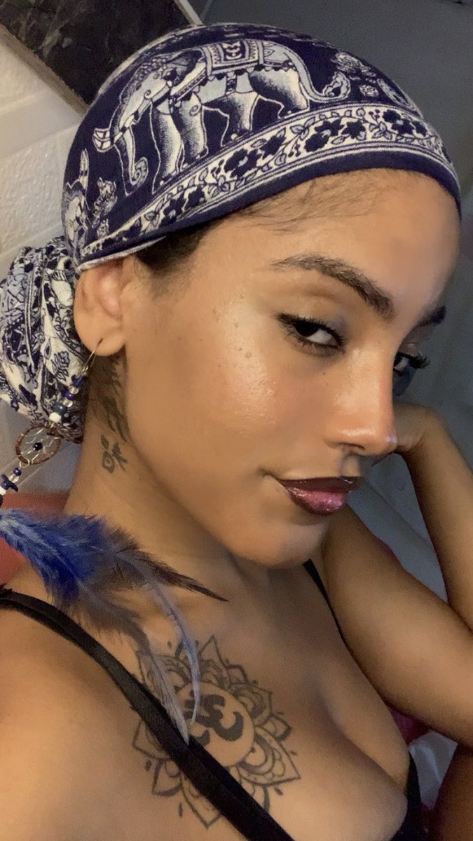 eu sumindo e aparecendo aqui a cada 6 meses