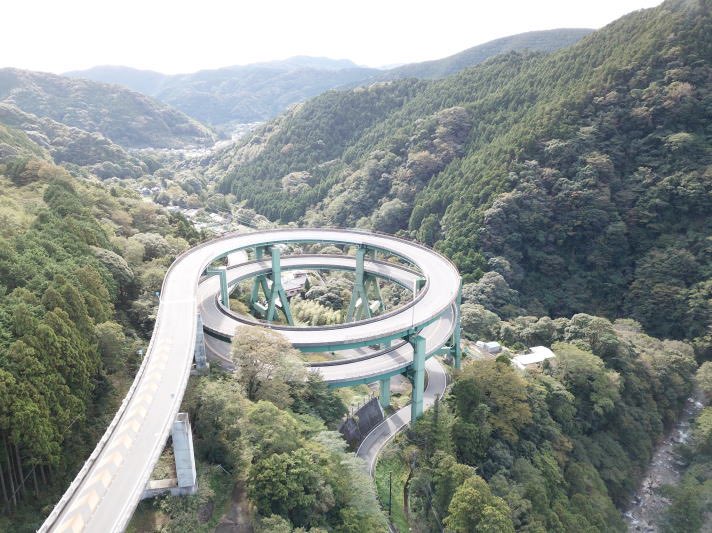 ゆうり tweet media