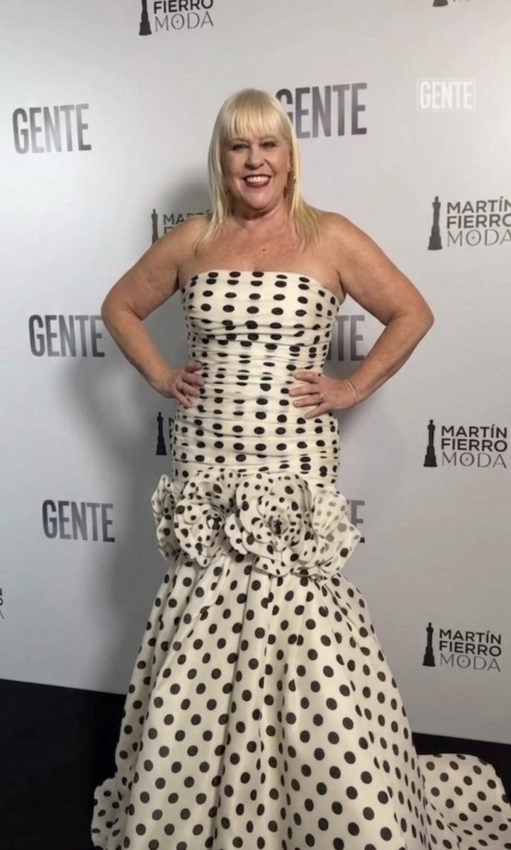 Lady__Mermelada's tweet photo. Lo que pediste en Amazon // Lo que te llega por Temu  #MFModa https://t.co/nPBQLbOiPh