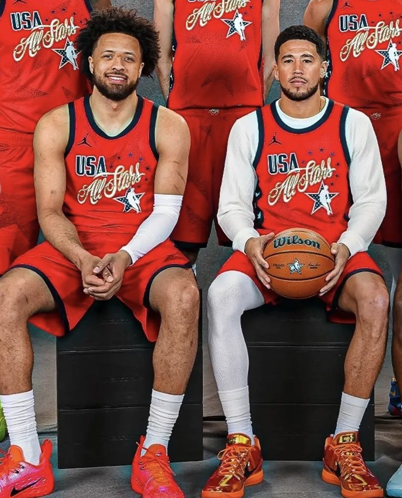 PradaCade tweet media