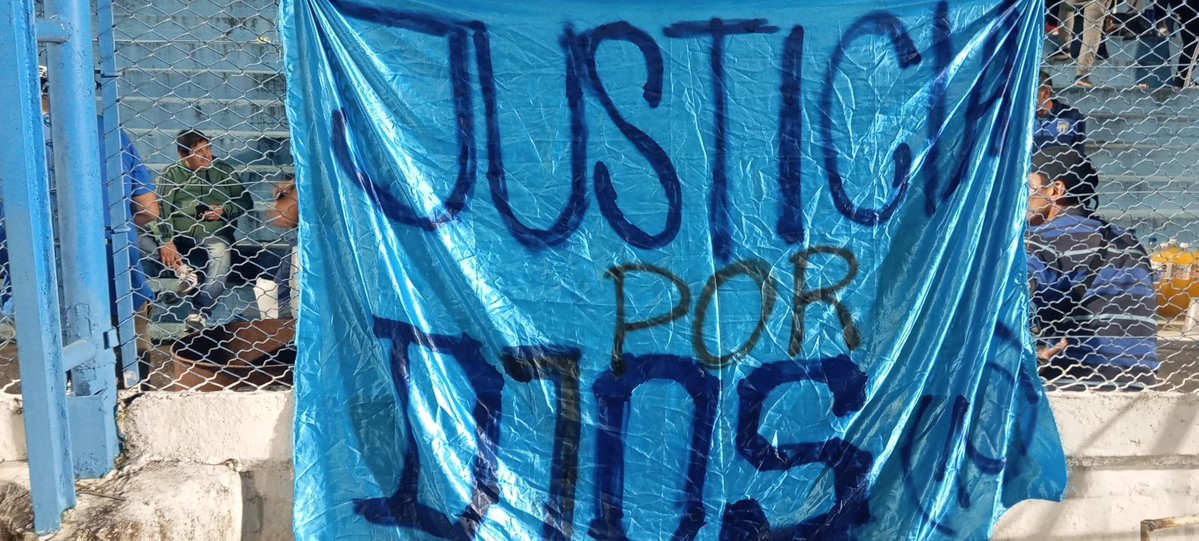 Acá tenemos memoria y aguante con el dk y el diego siempre. No importa el gil de turno que esta hoy #DecanosMaradonianos #justiciaPorD10S #DecaStones