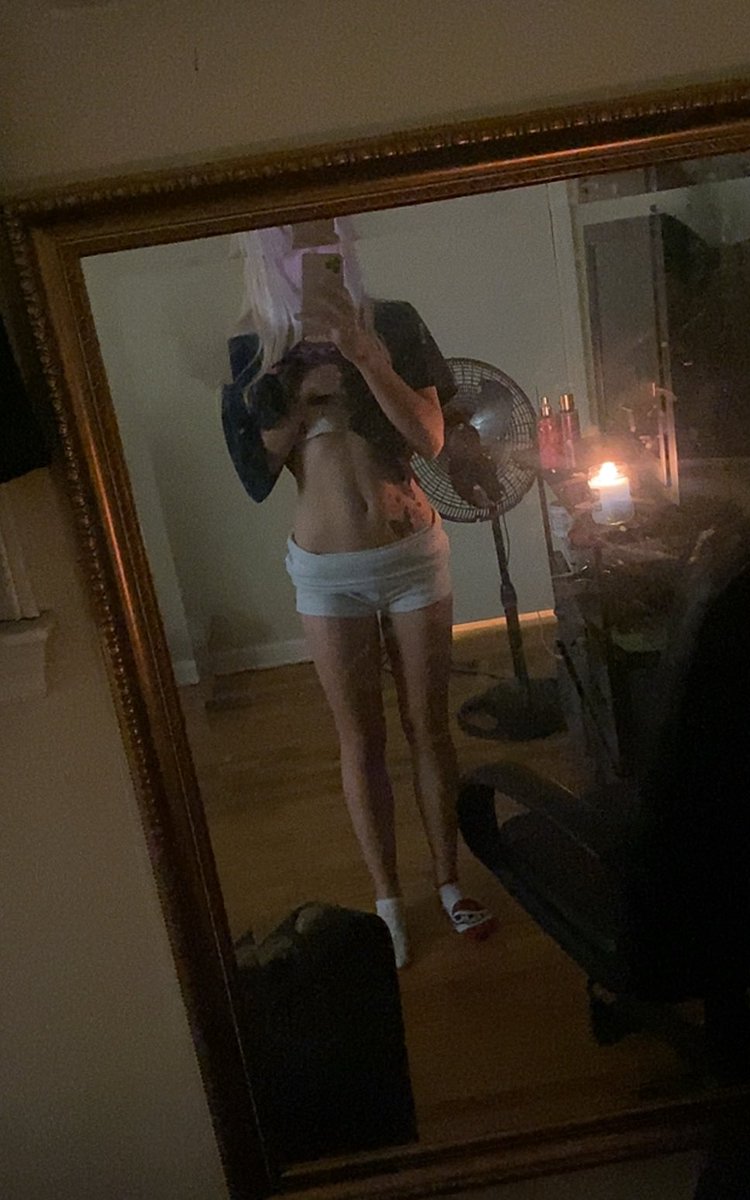 send4kr's tweet photo. the real question is why havent u sent yet loser

paypig cashcow Findom brat drain highschool teen 18 blonde petite https://t.co/R0hiJ19eFZ