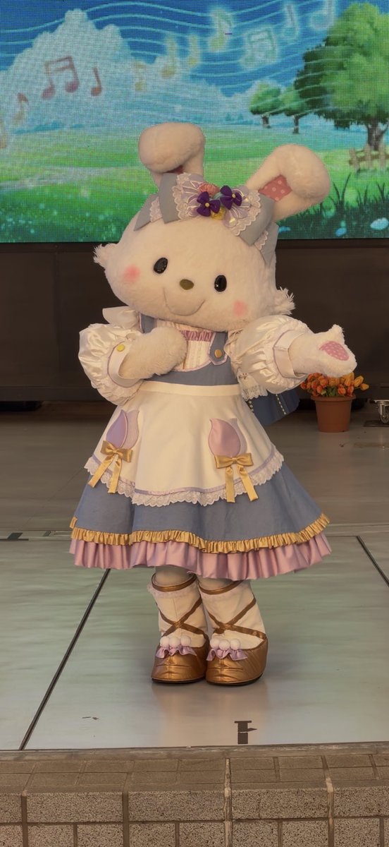 リサ tweet media