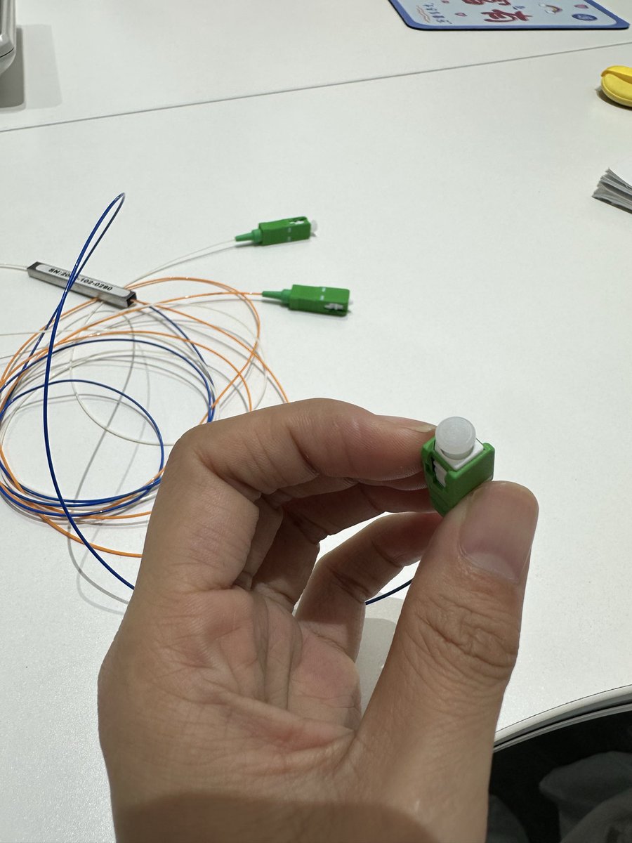 CholeLawemkp's tweet image. This PLC optical splitter is the heart of every FTTH network!
Splits one fiber signal to multiple users with low loss and high reliability.
Perfect for telecom, ISP, and home fiber projects.

#FiberOptic #FTTH #Telecom #PLCSplitter #NetworkInfrastructure