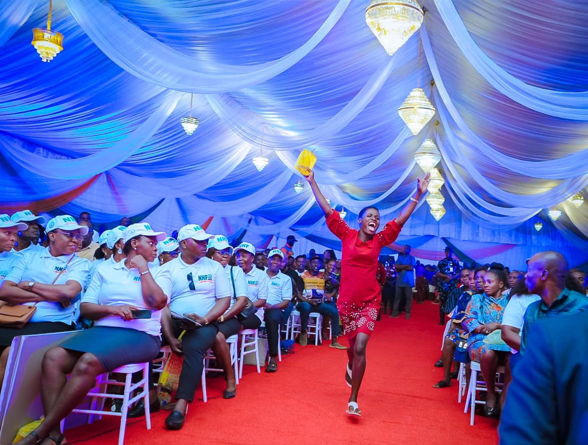 AK_progressAmb's tweet photo. At Grace Estate, 150 units were allocated to Akwa Ibom civil servants on Grade Level 0–7 through an open raffle draw, and the project is now at 100% completion. #ARISEProjectImpact https://t.co/wNh6hnXPbG