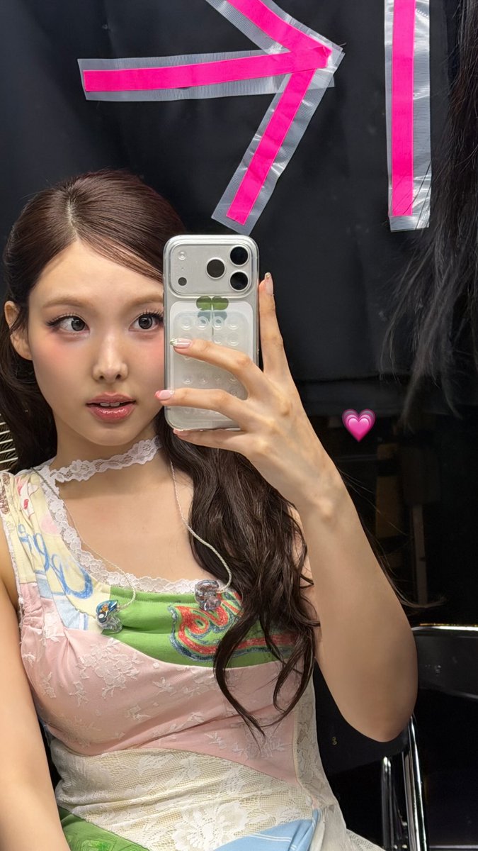 나토리 
#나연 #NAYEON 
#트와이스 #TWICE
#TWICE_THISISFOR_WORLD_TOUR
<a href="/JYPETWICE/">TWICE</a>