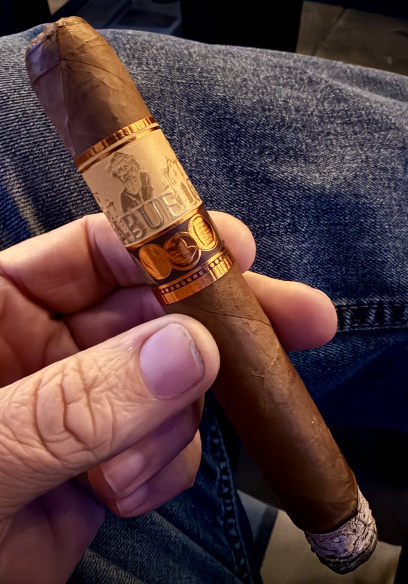 Forrest Vess is smoking Abuelo. Rated with thumbs up! dojoverse.com/news-feed/p/74…